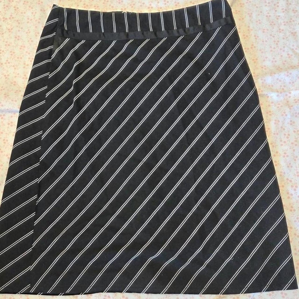 Vintage y2k No Boundaries black and white striped skirt size small - Picture 1 of 5